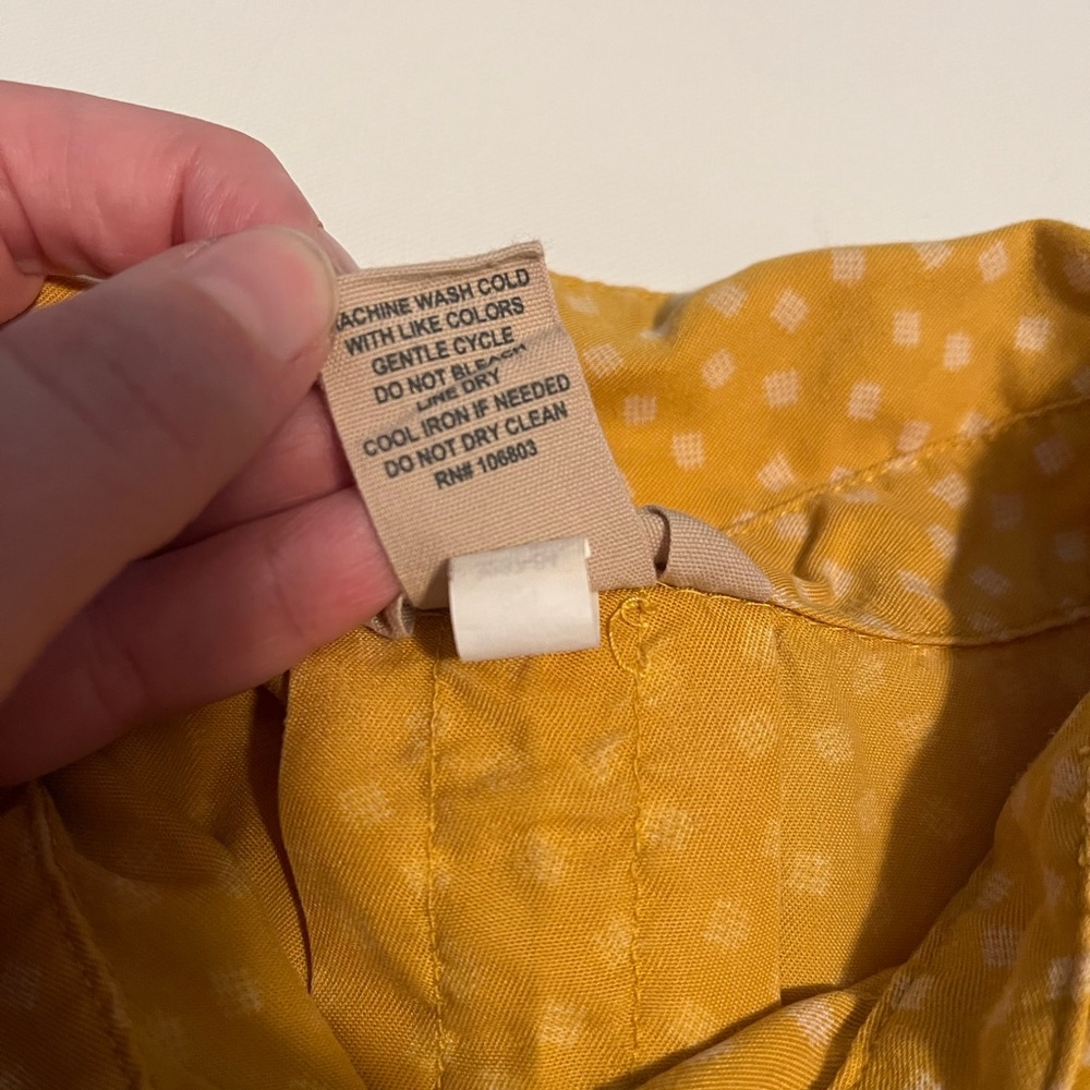 Duluth Trading Co Yellow Polka Dot Short-Sleeve Button-Down Shirt - Picture 7 of 14